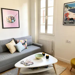 charming-and-modernly-designed-2-bedroom-old-town.fr-provencehotel.com/