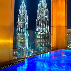 Crown Tropicana Klcc Center アパート